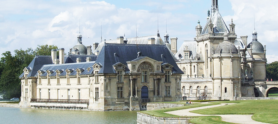 Chantilly Castle & Chantilly Stables